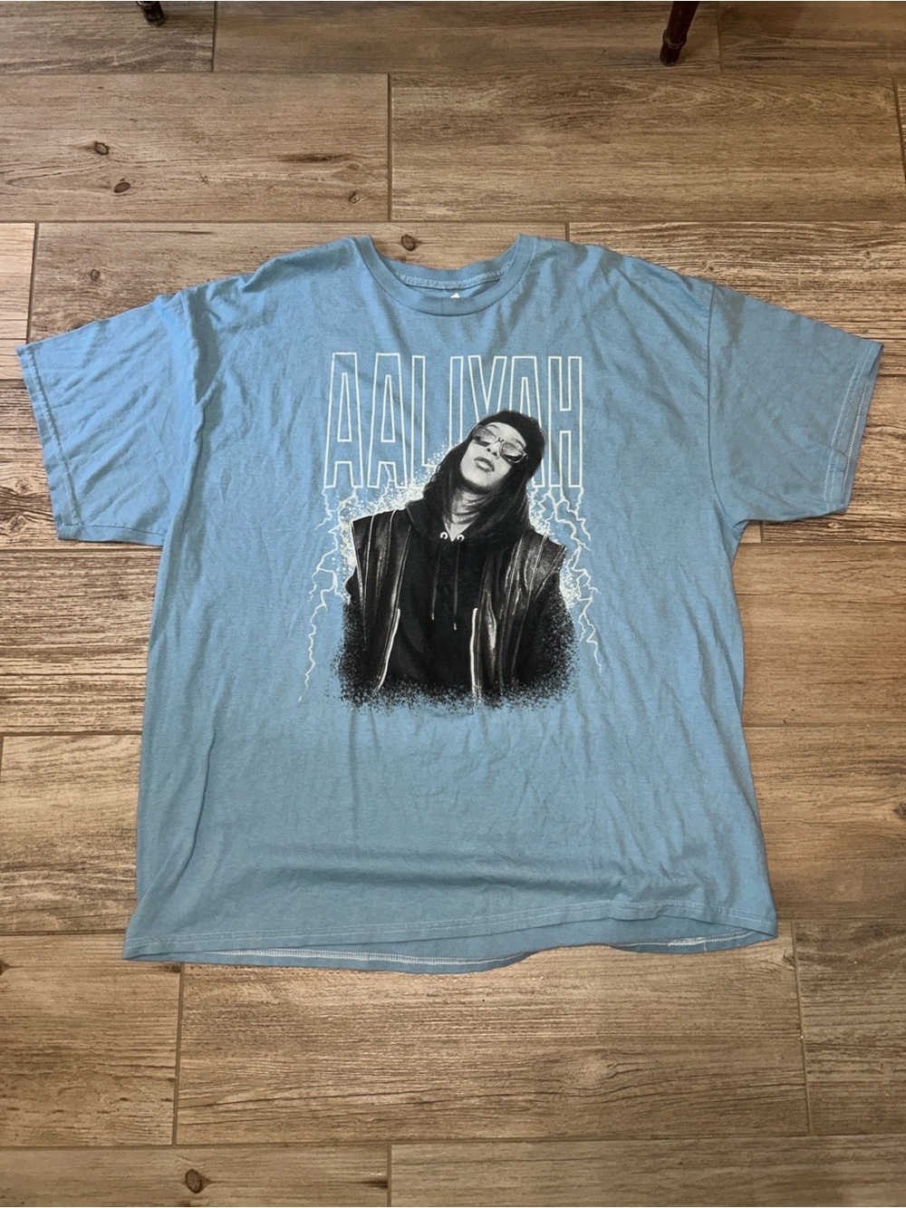 Aaliyah Graphic Short Sleeve Tee - Light Blue